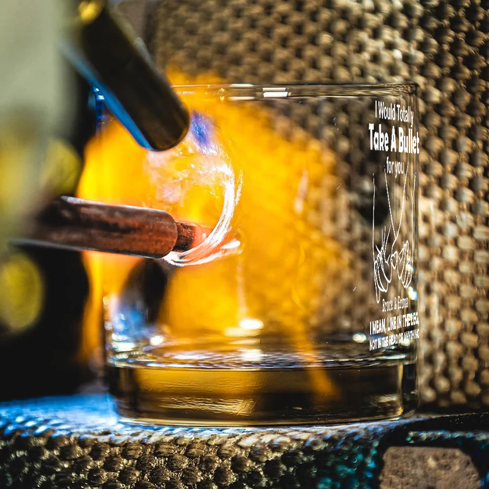 Ich würde für dich eine Kugel abfangen – personalisiertes Whiskeyglas in Kugelform für Paare