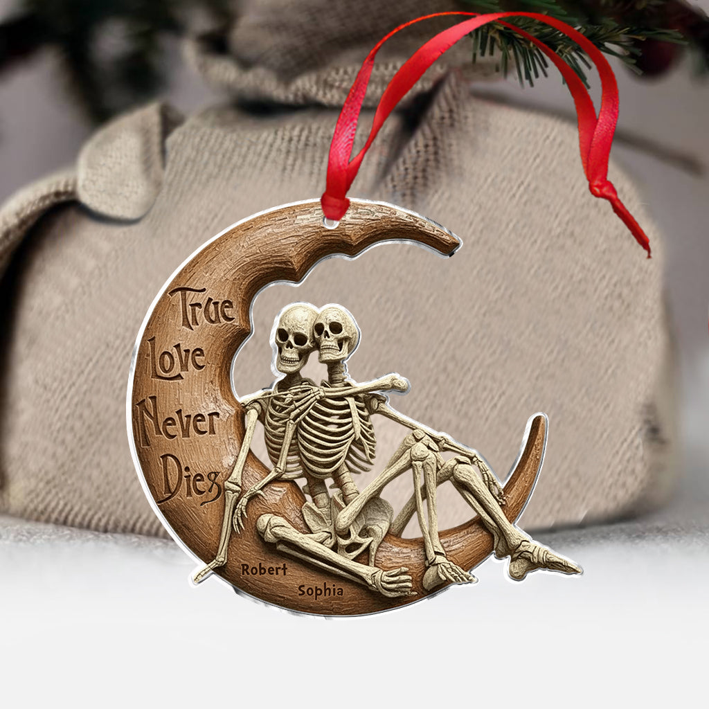 Wahre Liebe stirbt nie – Totenkopf-Pärchen – Personalisierter Totenkopf-Anhänger