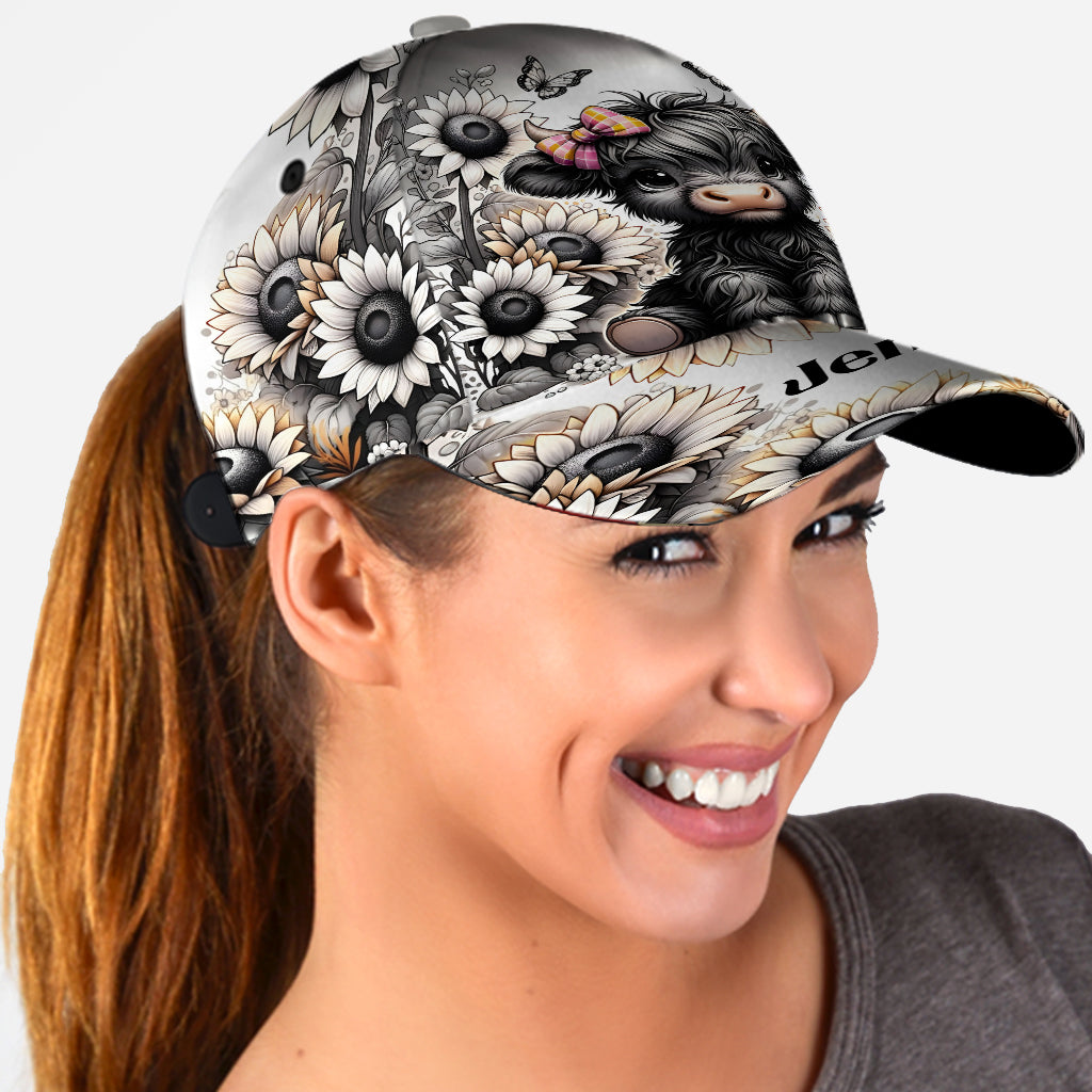 Schwarz-weiße Highland Cow Blume - Personalisierte Highland Cow Classic Kappe