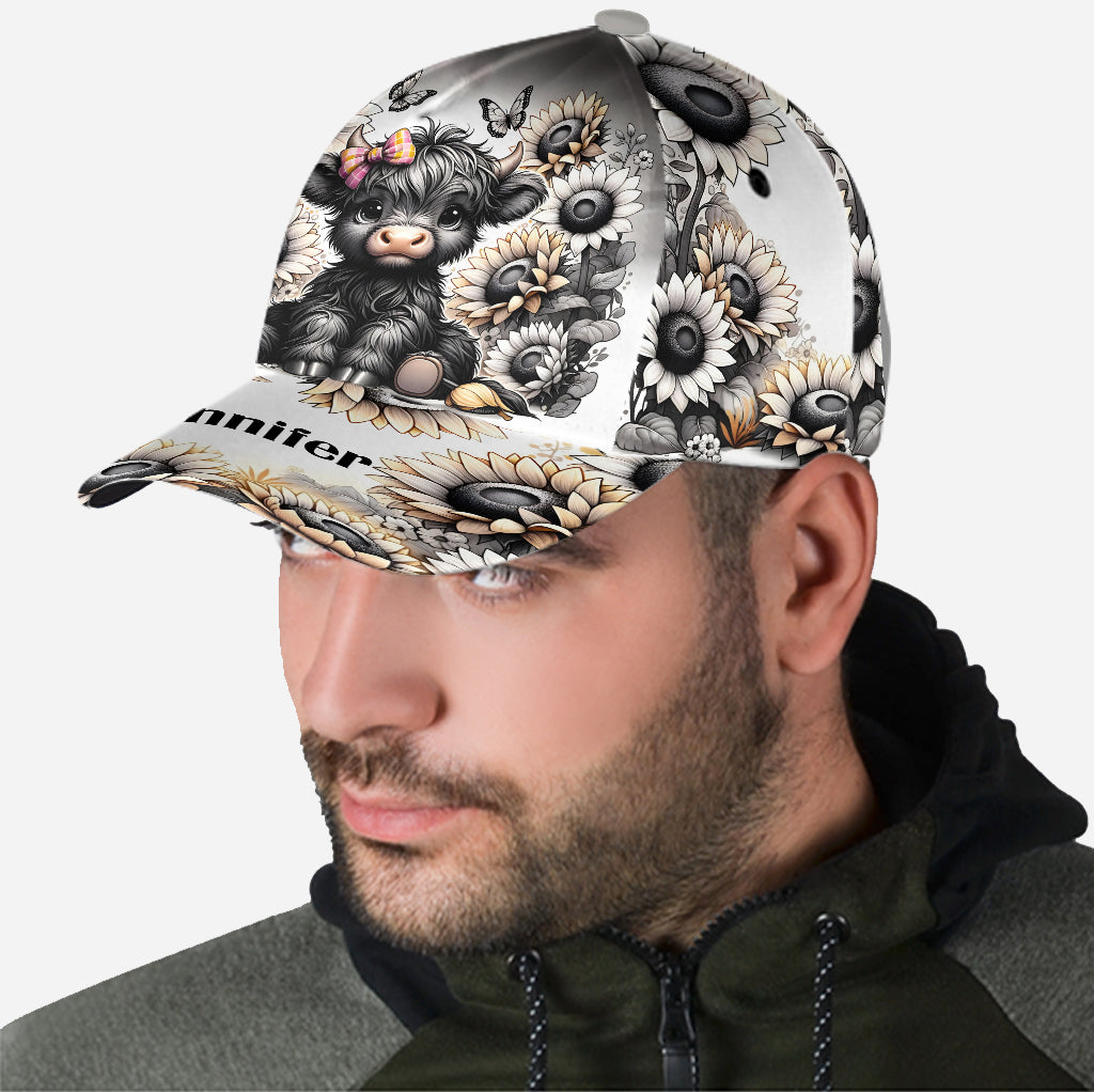 Schwarz-weiße Highland Cow Blume - Personalisierte Highland Cow Classic Kappe