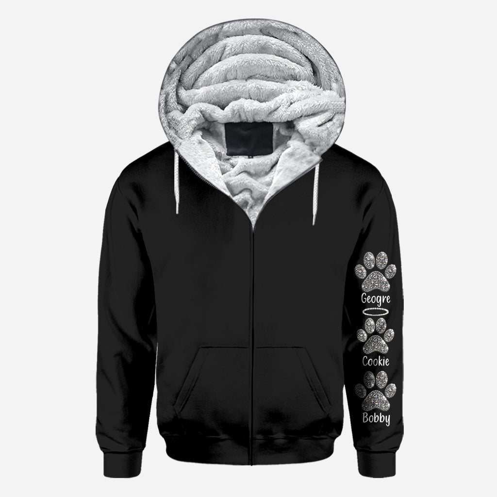 Einfach ein Mädchen, das Hunde liebt – personalisiertes T-Shirt mit Hundemotiv