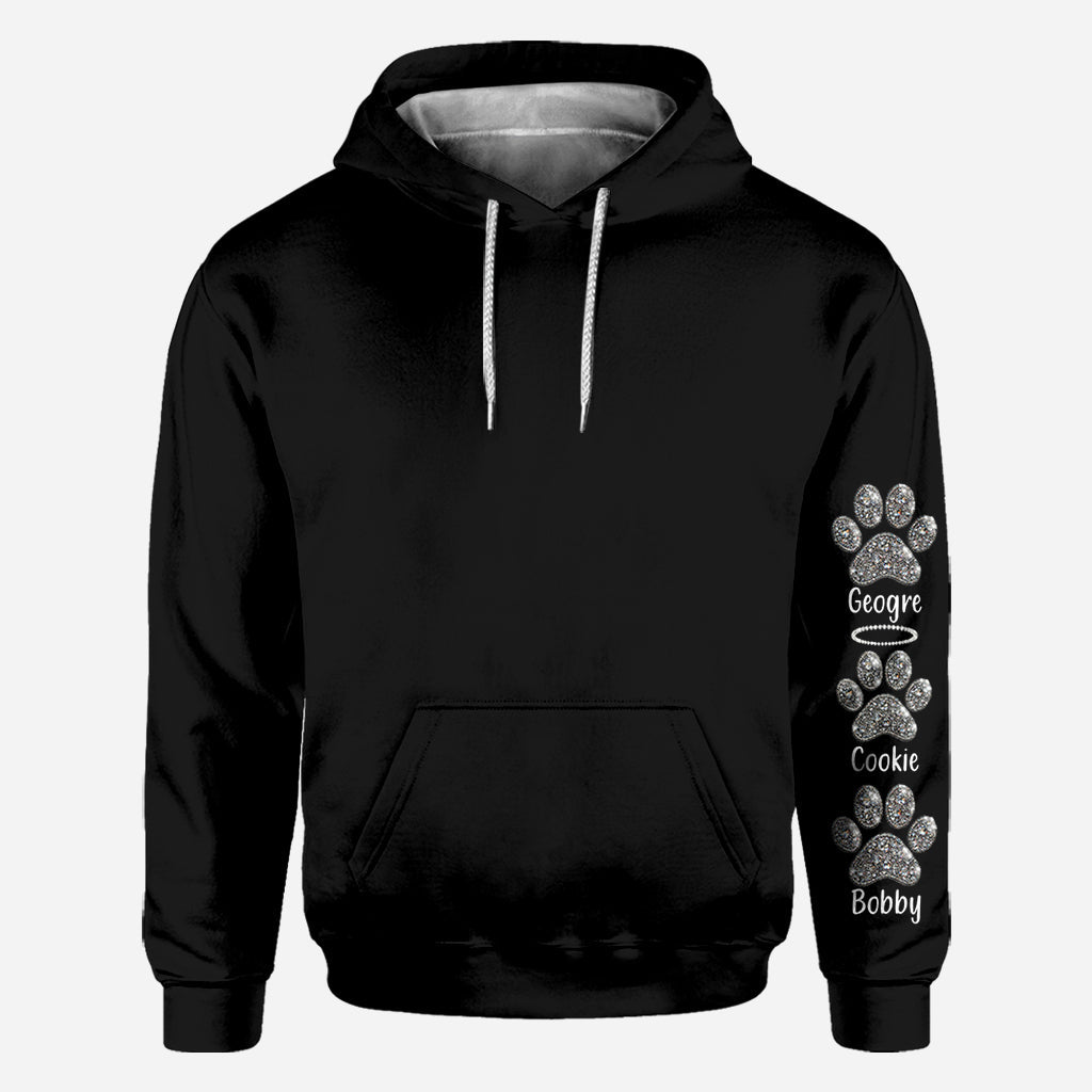 Einfach ein Mädchen, das Hunde liebt – personalisiertes T-Shirt mit Hundemotiv