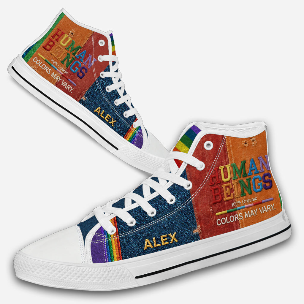 Farben von Menschen können variieren - Personalisierte LGBT Unterstützung High Top Schuhe mit Charm