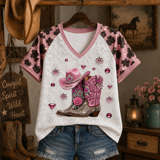 Western-Stil Cowboy-Stiefel - Personalisierte Cowgirl Vollbedruckte V-Ausschnitt T-Shirt