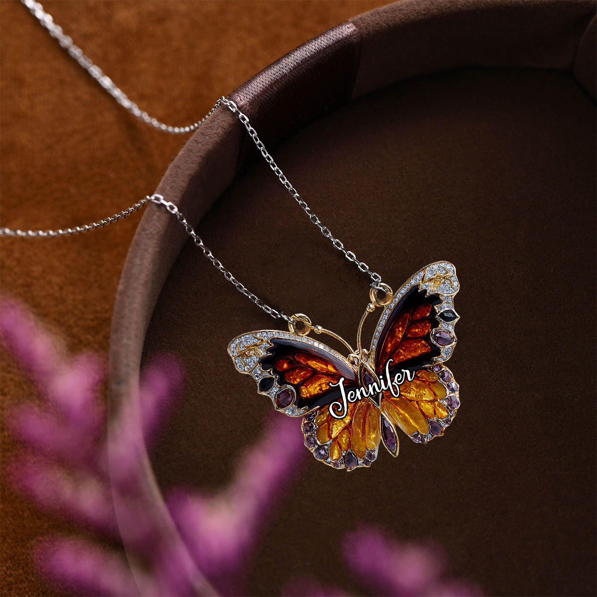 Liebesschmetterling – Personalisierte Schmetterlingsanhänger-Halskette in individueller Form