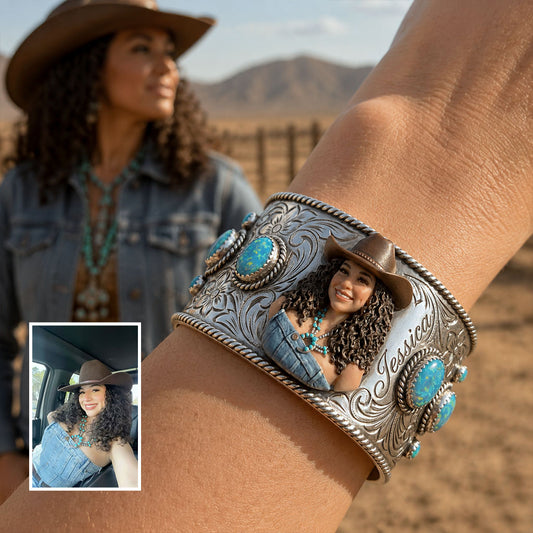 Cowgirl Must-Have - Personalisierbares Cowgirl-förmiges Armreif