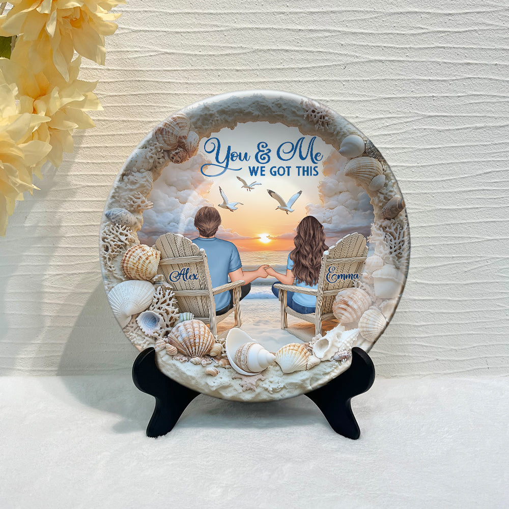 „Du und ich, wir schaffen das“ – Personalisierter runder Keramikteller für Paare