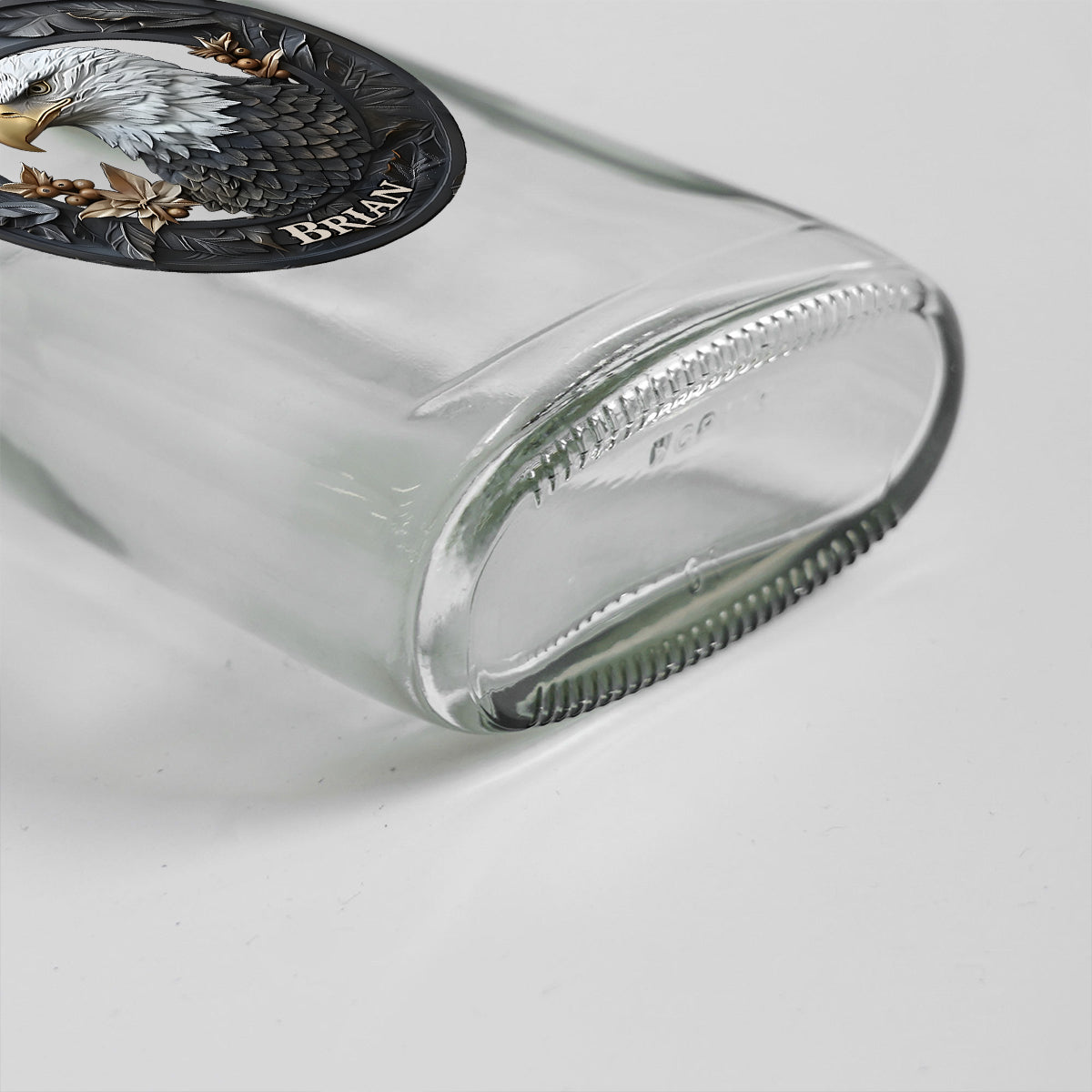 Strong Eagle – Personalisierte Whiskyflasche und Glas mit Weißkopfseeadler-Motiv