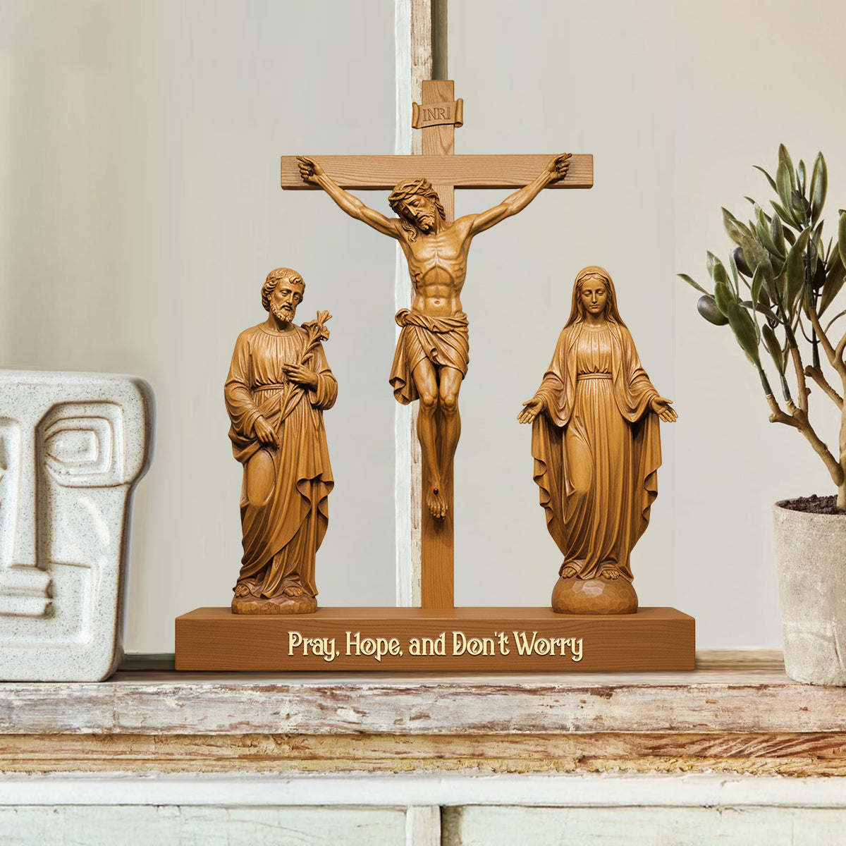 Katholisch – Personalisierte christliche Holzplakette in individueller Form