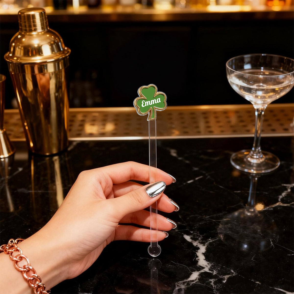 Omas Glücksbringer – Personalisierte Oma-Tasse mit Acryl-Rührstäbchen