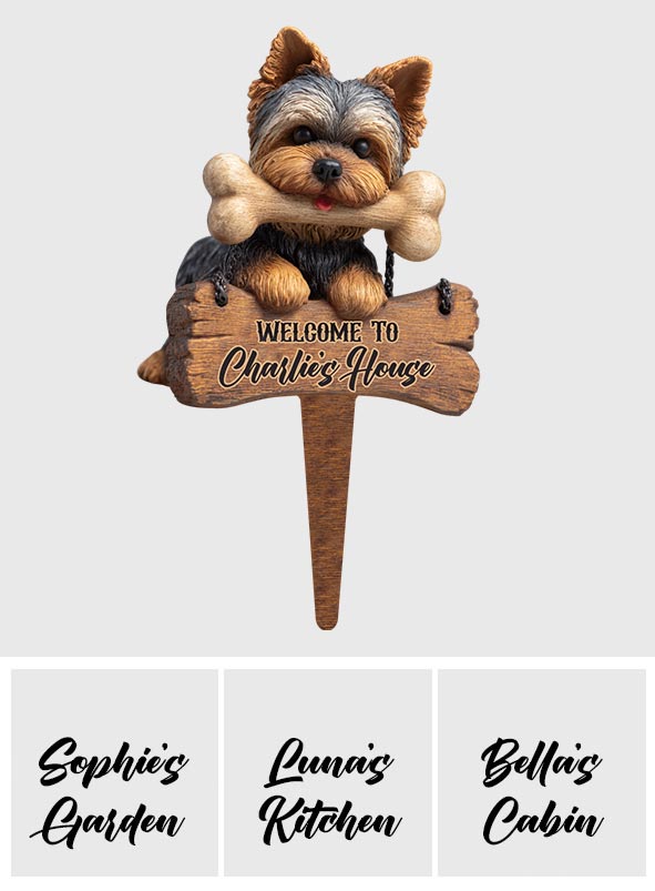 Willkommen in meinem Haus – Personalisiertes Acryl-Gartenschild mit Yorkshire Terriern