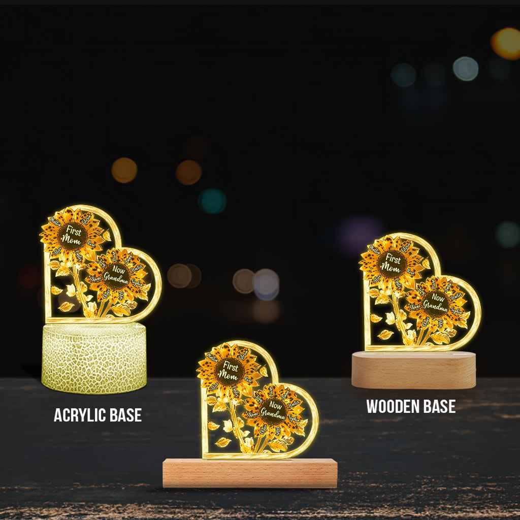 Erst Mama, jetzt Oma – Personalisierte, Oma-förmige Plakettenleuchte