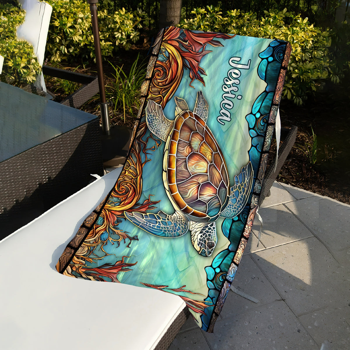 Schildkröte aus Buntglas – Personalisiertes, schnelltrocknendes Strand-/Badetuch mit Schildkrötenmotiv