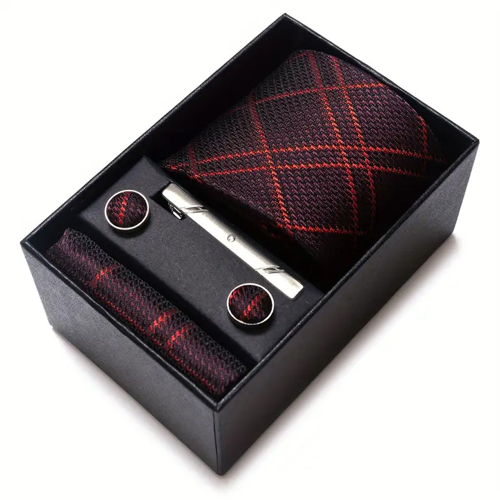 Geschenkbox mit Krawatte, Einstecktuch, Manschettenknöpfen und Krawattenklammer