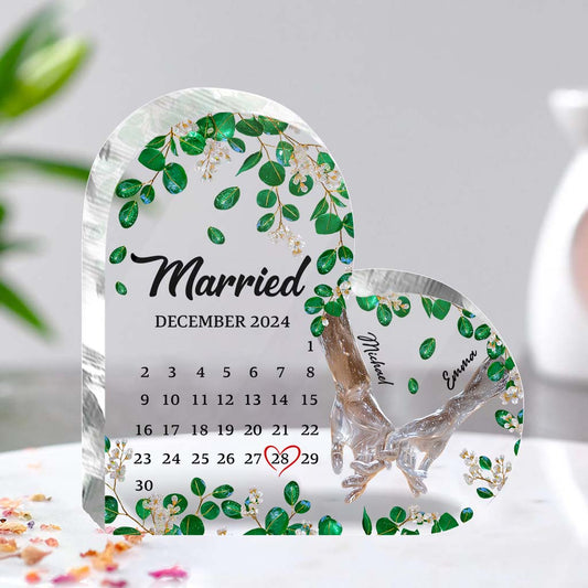 Kalender für Ehepaare – Personalisierte Acrylplakette in individueller Form für Ehemann und Ehefrau