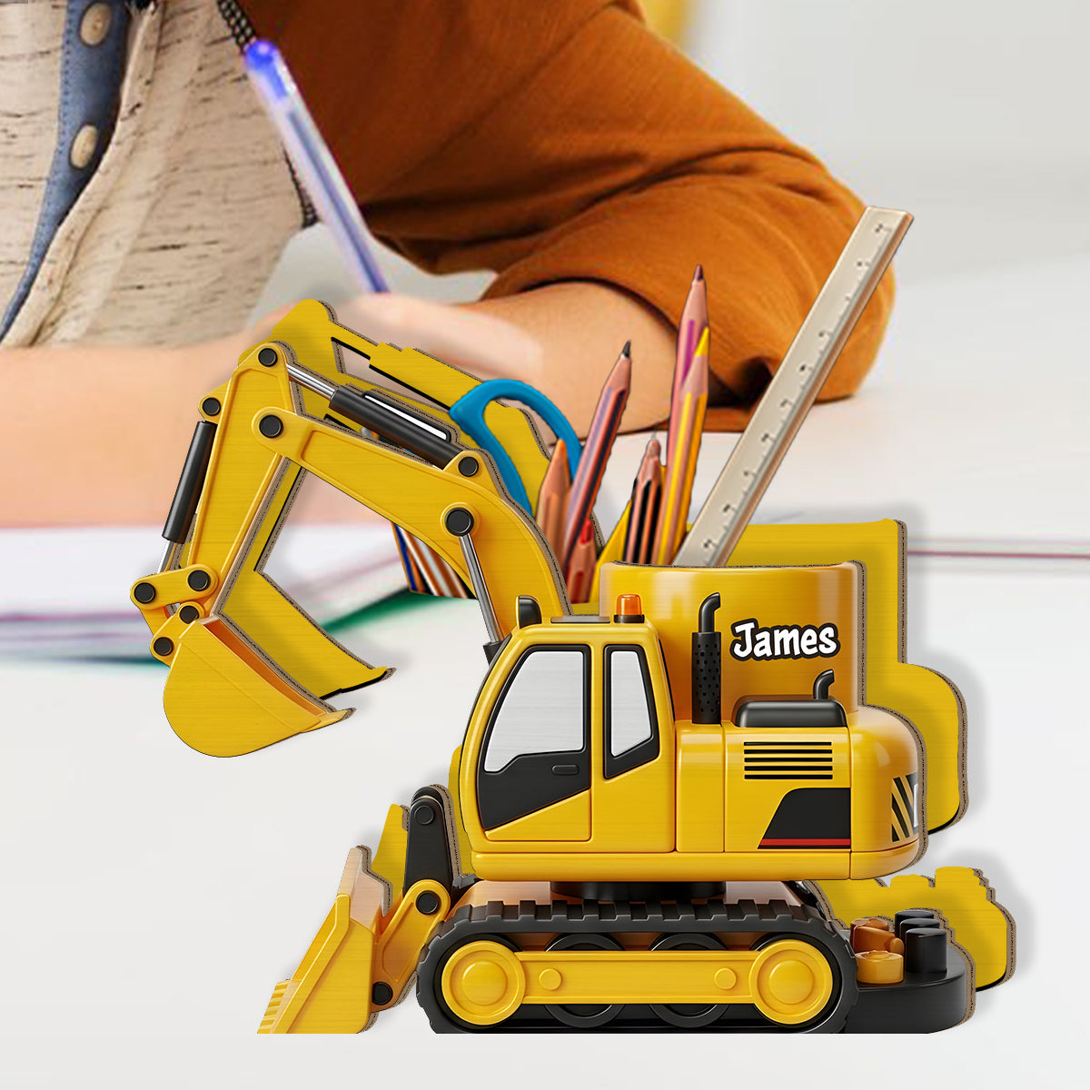 Cooles Baustellenfahrzeug – personalisierter Stiftehalter aus Holz für Kinder