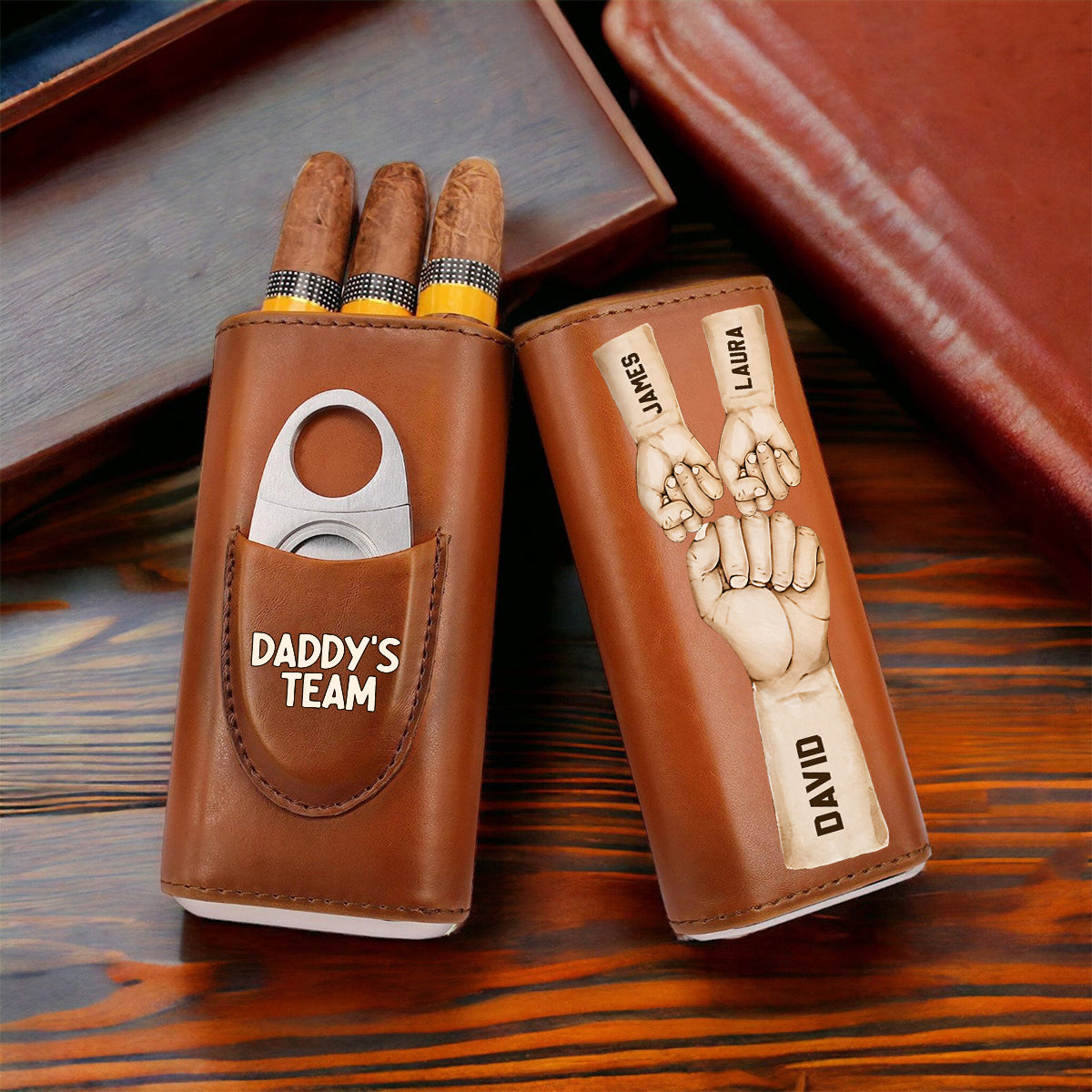 Daddy's Team Fist Bump – Personalisierter Humidor aus Leder für Väter