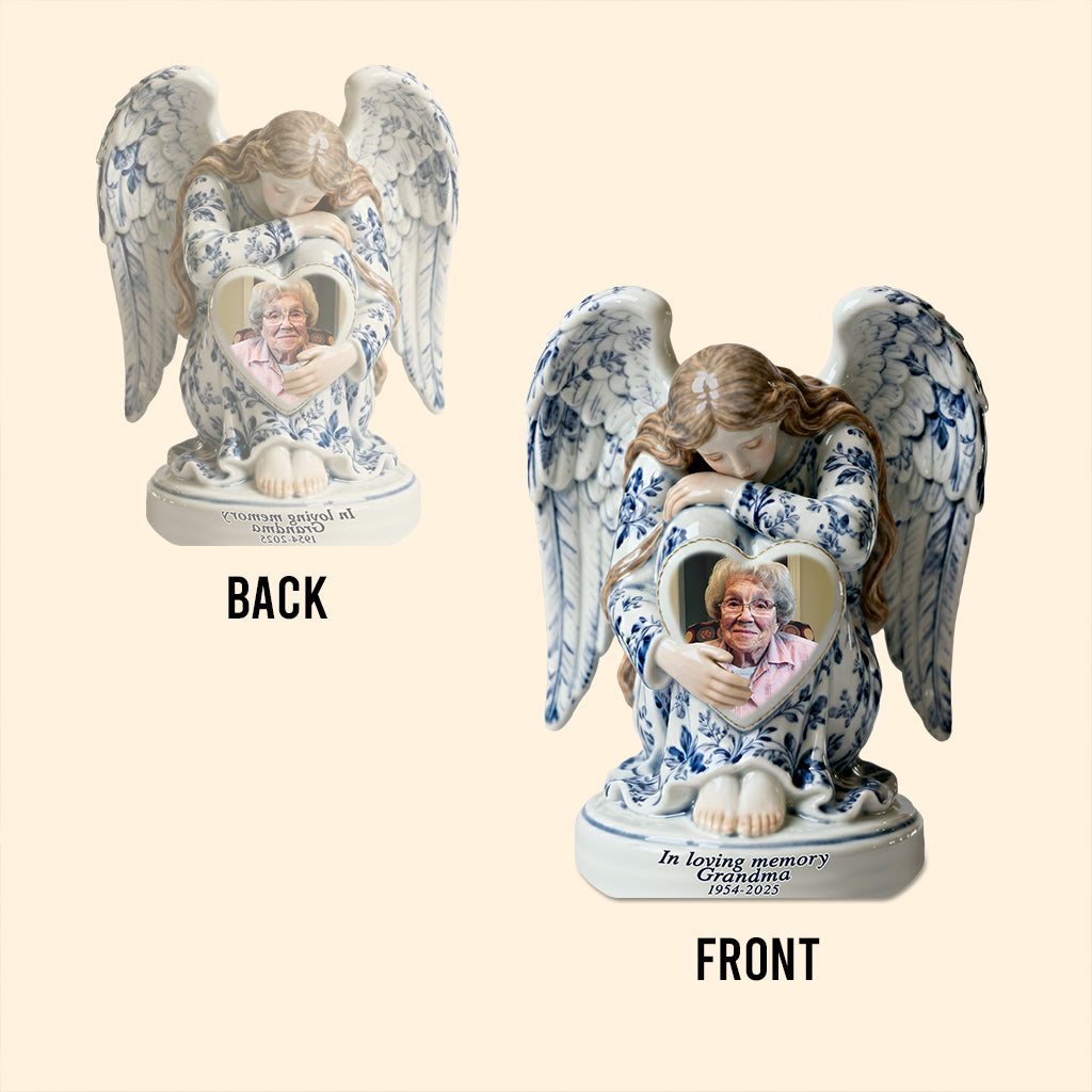 In liebevoller Erinnerung an einen Engel im Toile-de-Jouy-Stil – personalisierte Gedenktafel aus Acryl in individueller Form
