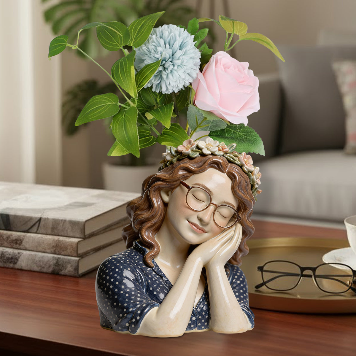 Dreaming Girl – Personalisierte Gartenvase aus Acryl in individueller Form