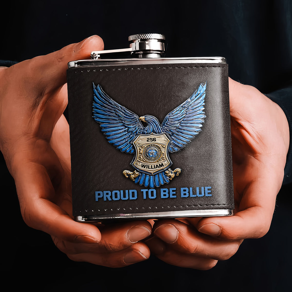 Stolz, Polizist zu sein – Personalisierter Flachmann für Polizeibeamte