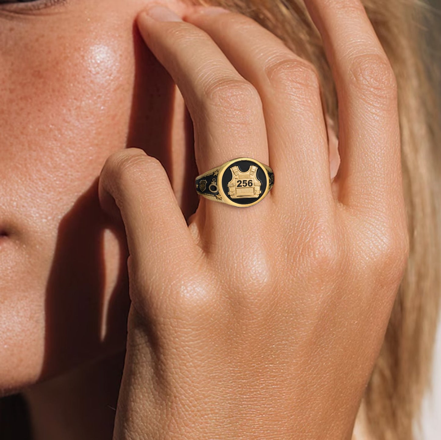 Schützen und Dienen – Personalisierter Siegelring für Polizeibeamte