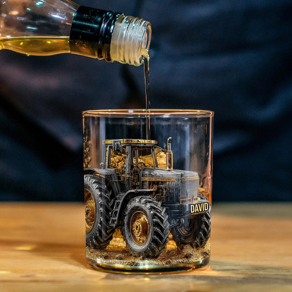 Strong Farmer – Personalisiertes Traktor-Whiskyglas
