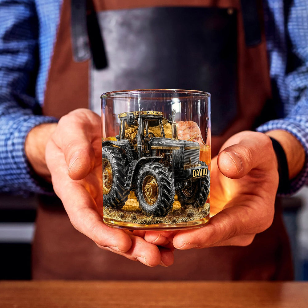 Strong Farmer – Personalisiertes Traktor-Whiskyglas