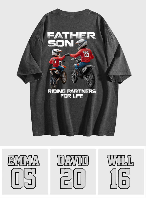 Dirtbike-Papa und Kind – personalisiertes Dirtbike-Wasch-T-Shirt
