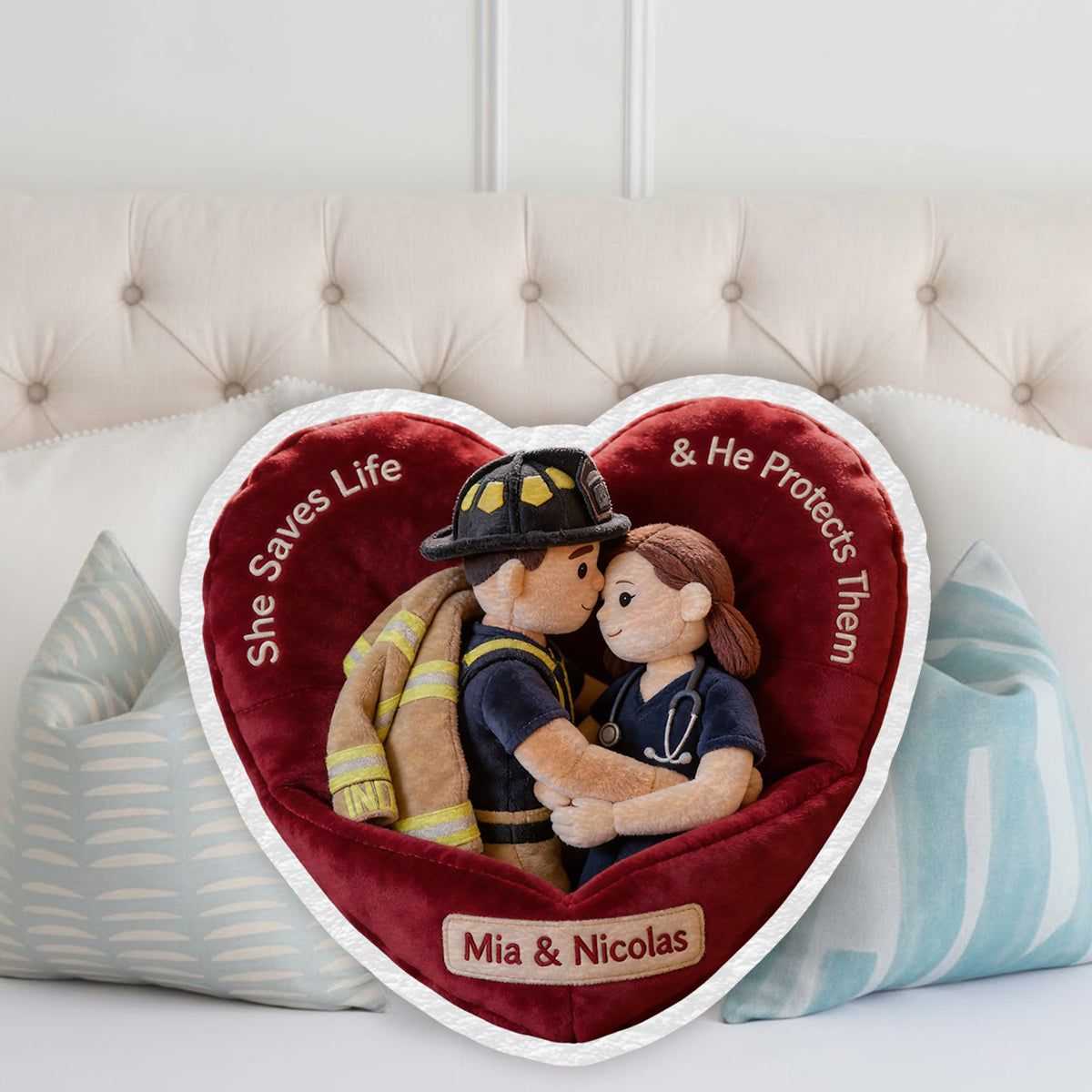 „Du und ich, wir schaffen das“ – personalisiertes Kissen in Krankenschwesternform aus Kunstfell