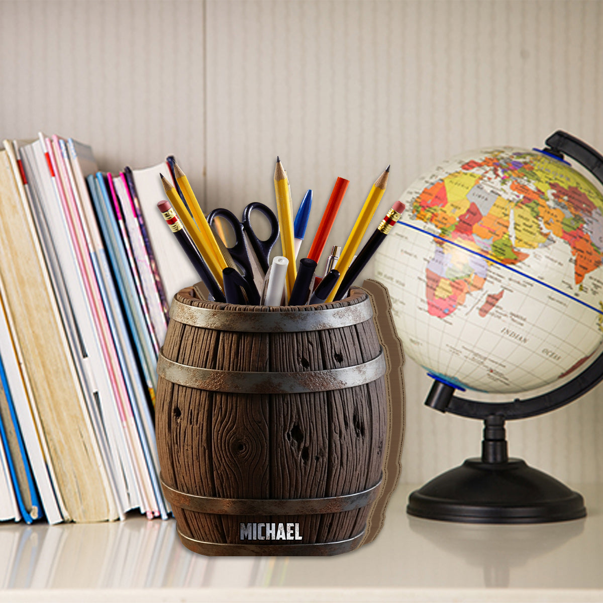 Witziges Bierfass aus Holz – personalisierter Stiftehalter aus Holz