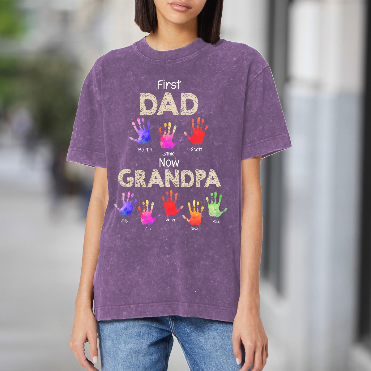 Erst Papa, jetzt Opa – Handabdrücke - Personalisiertes Opa-Wasch-T-Shirt