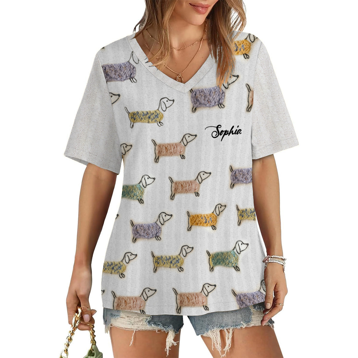Niedliche Dackel – Personalisiertes Dackel-T-Shirt mit V-Ausschnitt und vollflächigem Aufdruck