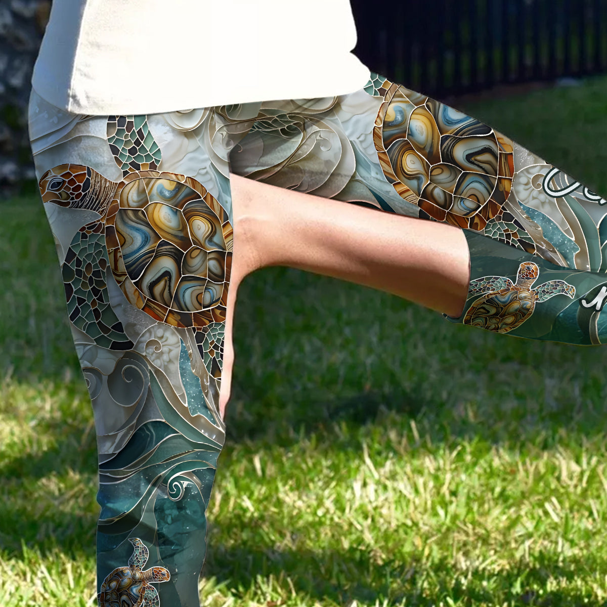 Salty Lil' Beach – Personalisierte Capri-Leggings mit Schildkrötenmotiv