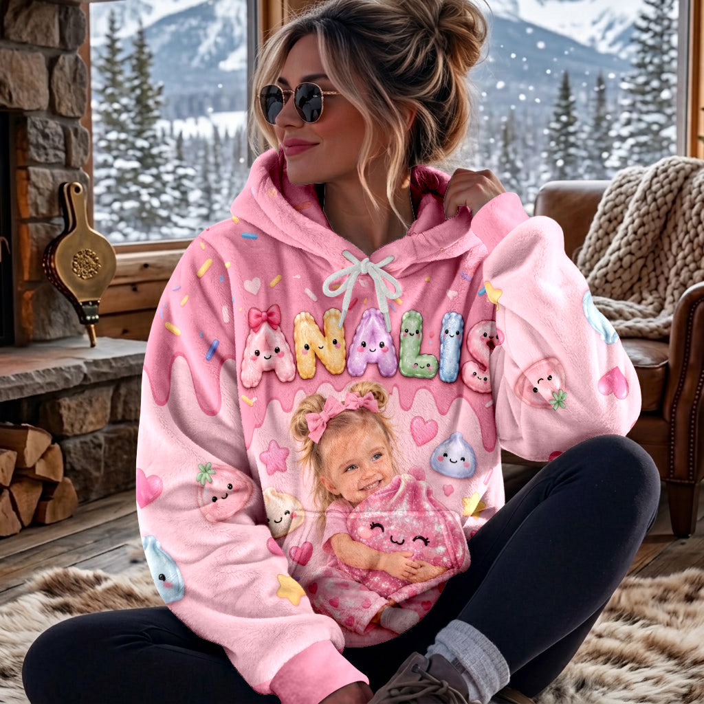 Ein Kind, das Squishies liebt - Personalisierter Kinder-Fleece-Hoodie