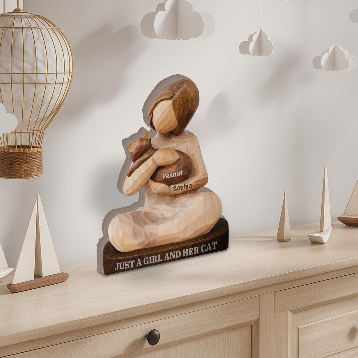 Einfach ein Mädchen und ihre Katze – personalisierte Holzplakette in Katzenform