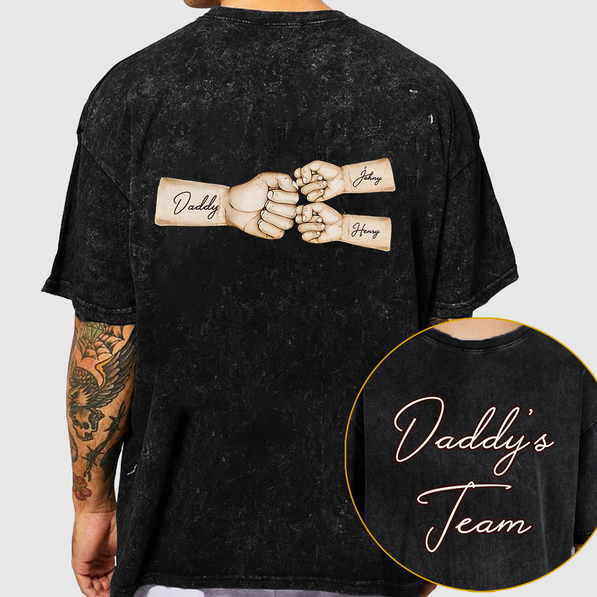 Daddy's Team Fist Bump - Personalisiertes Vater-Wasch-T-Shirt