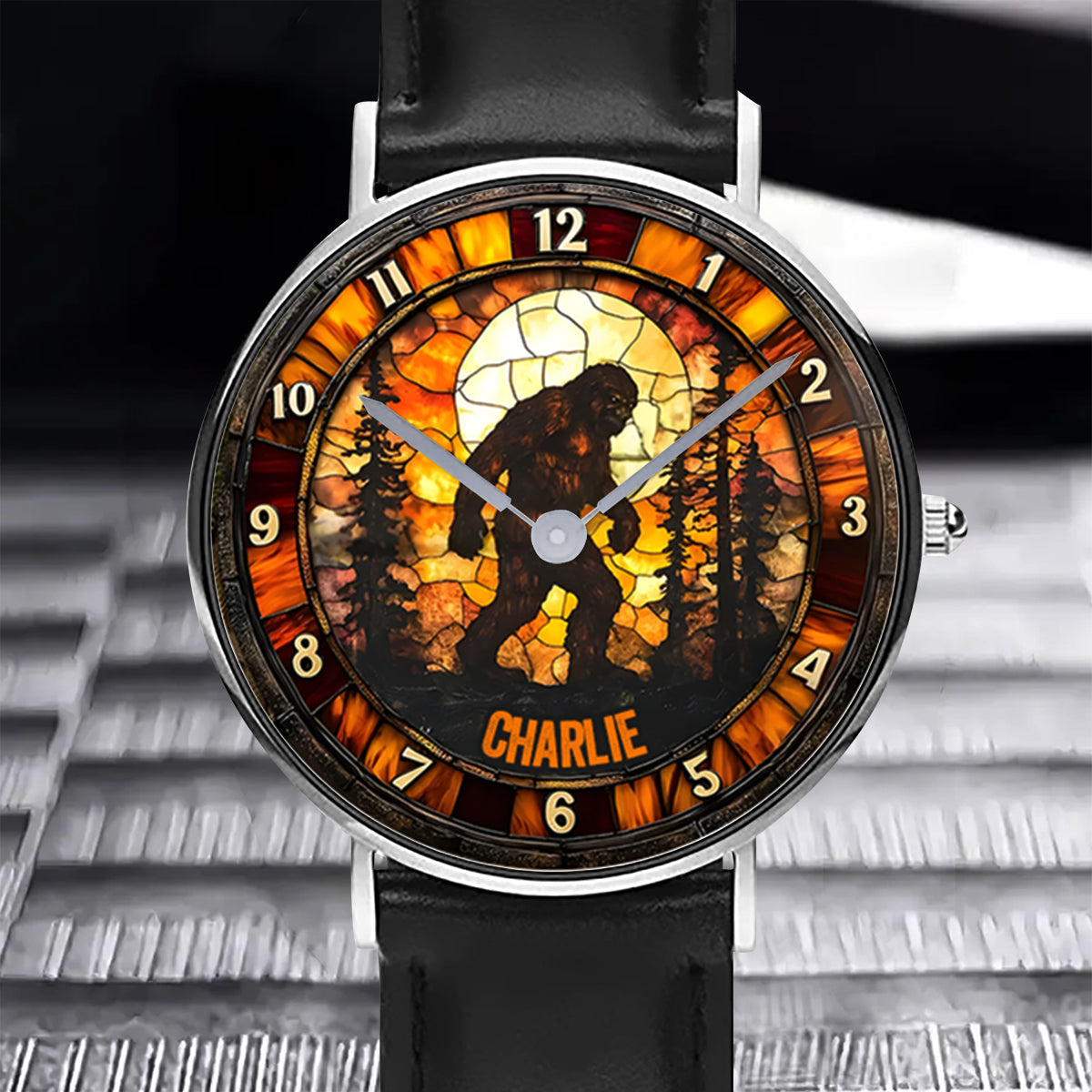 Sasquatch - Personalisierte Camping-Handuhr