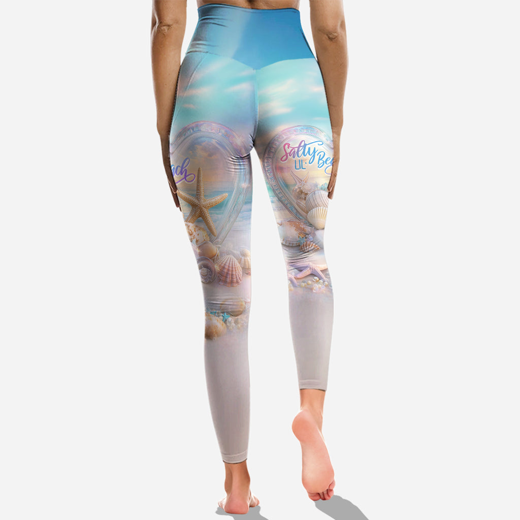 Salty Lil Beach – Personalisiertes Tanktop und Leggings für Meeresliebhaber mit Kreuzmuster
