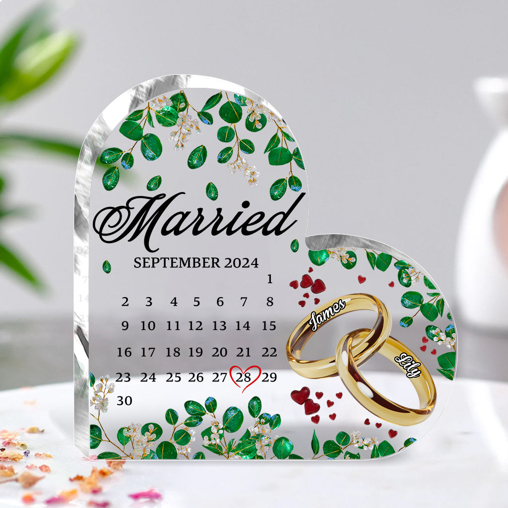 Verheiratet – Personalisierte Acrylplakette in individueller Form für Paare