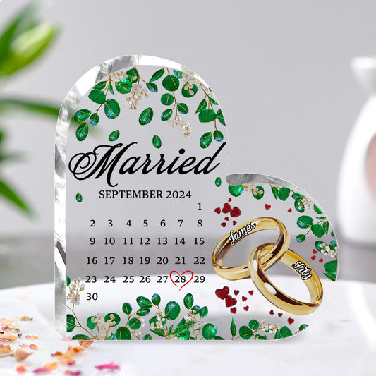 Verheiratet – Personalisierte Acrylplakette in individueller Form für Paare