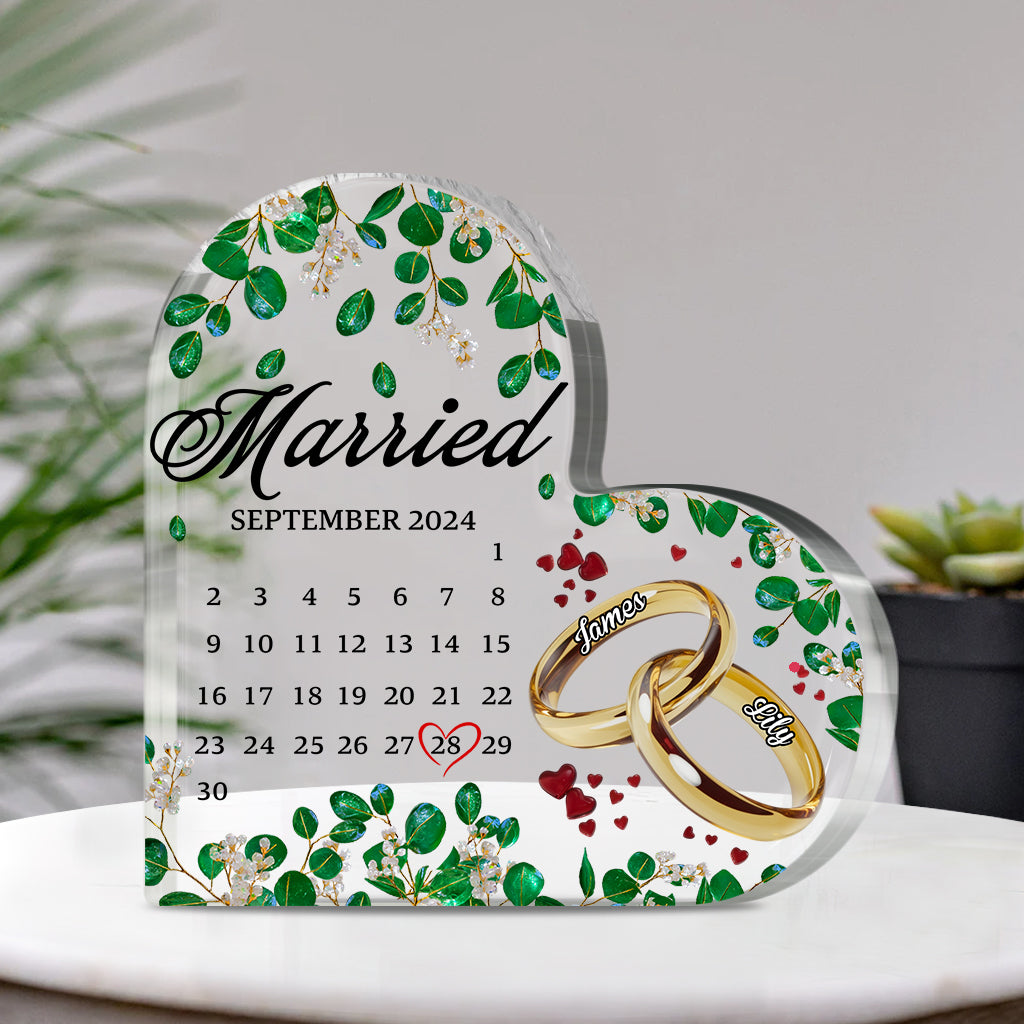 Verheiratet – Personalisierte Acrylplakette in individueller Form für Paare
