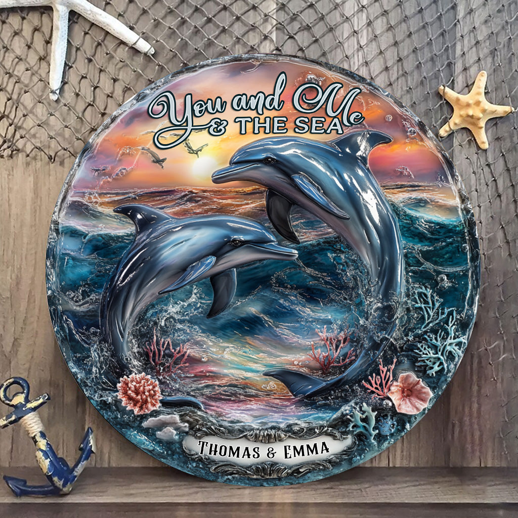 Du und ich und das Meer – Personalisiertes, individuell geformtes Delfin-Holzschild