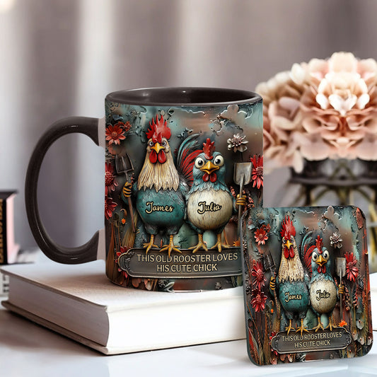 Dieser alte Hahn liebt sein süßes Küken – personalisierte Tasse mit Hühnermotiv
