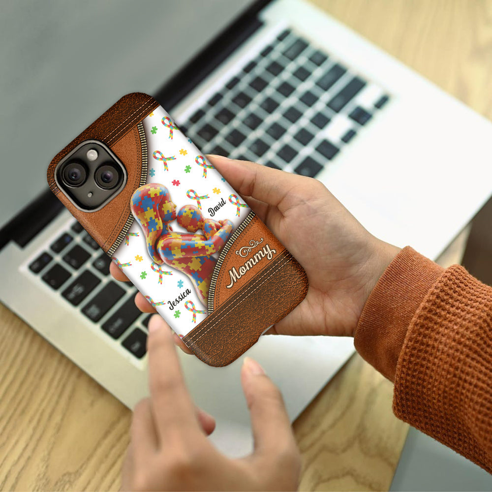 Die Liebe einer Mutter – Personalisierte Handyhülle mit vollflächigem Aufdruck zum Thema Autismus