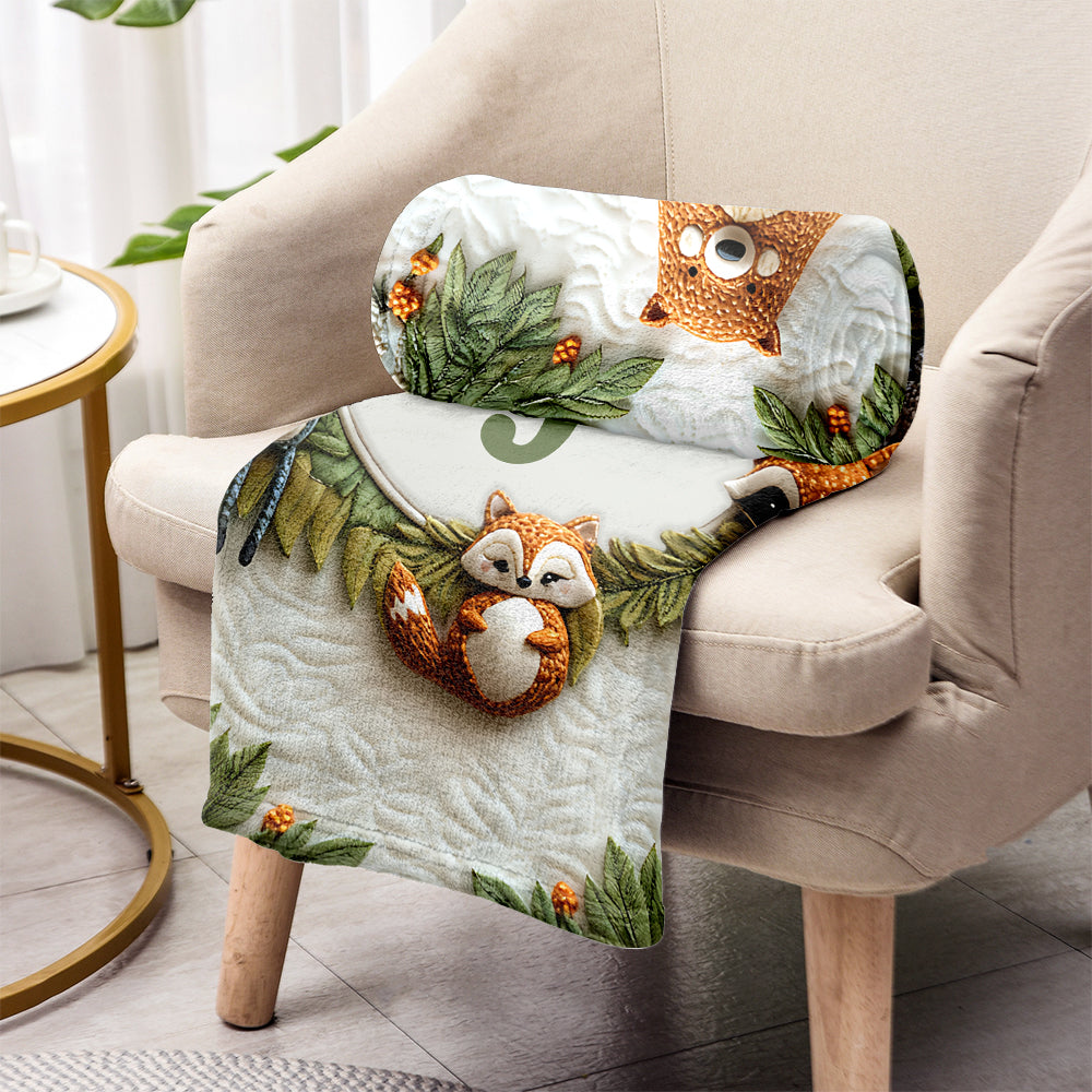 Babydecke mit niedlichen Tiermotiven – personalisierte Neugeborenendecke