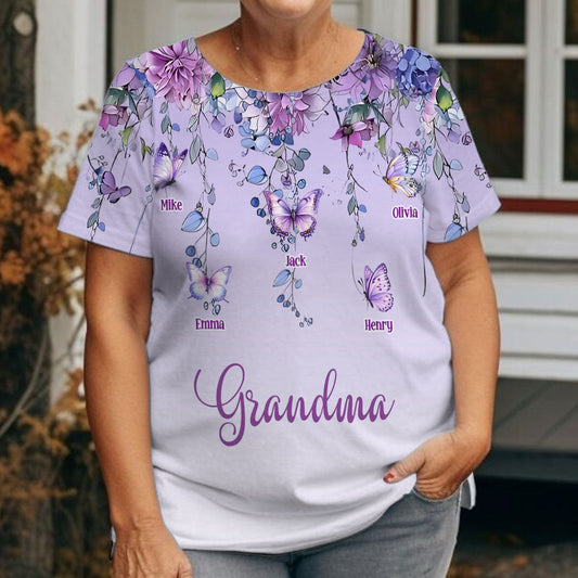 Oma und Kinder Schmetterling - Personalisiertes Oma-Shirt mit Allover-Aufdruck