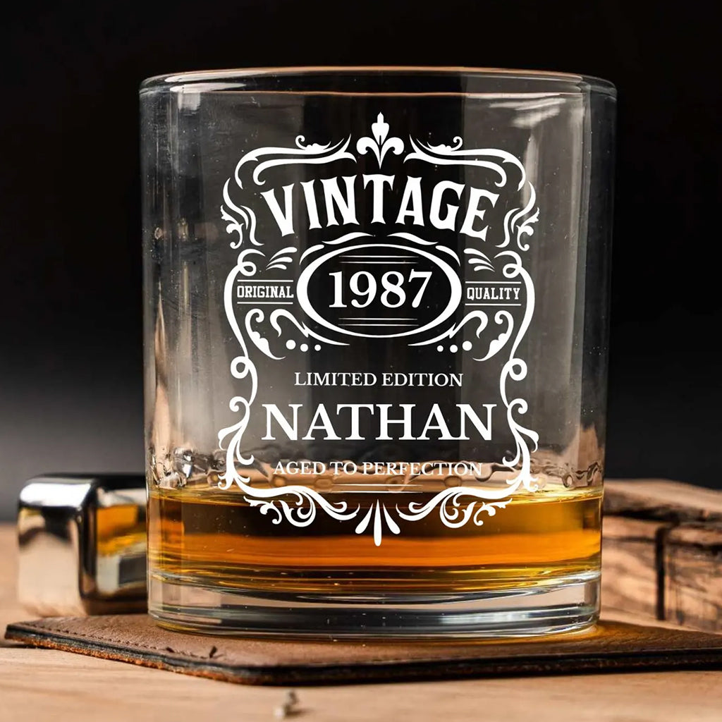Alles Gute zum Geburtstag - Personalisierbares Whiskeyglas
