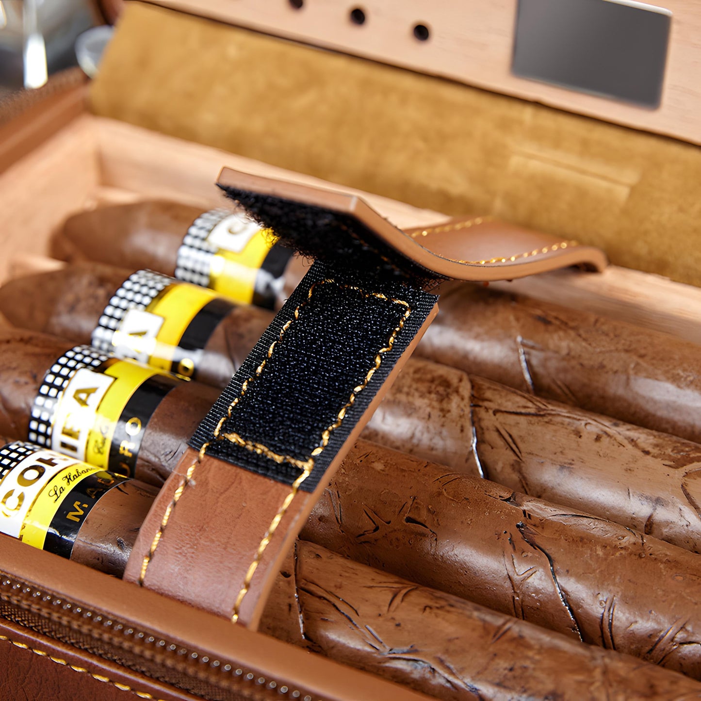 Ich mag Whisky und Zigarren – Personalisierter Whisky-Reisehumidor