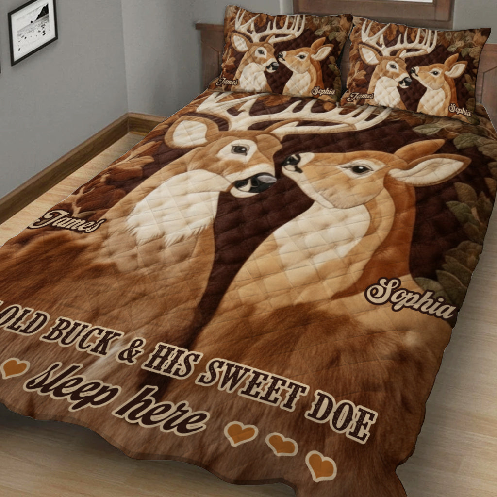 An Old Buck And His Sweet Doe Sleep Here - Personalized Hunting Quilt Set