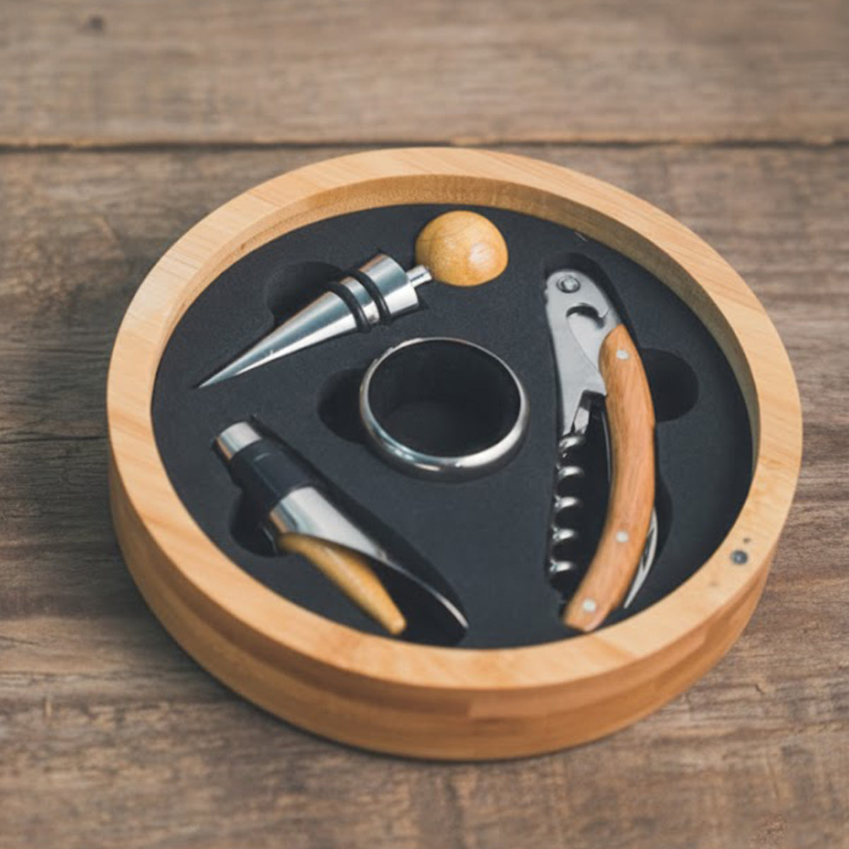 Sich gegenseitig nerven – Überzeichnetes Maskottchen – Personalisiertes Weinöffner-Set